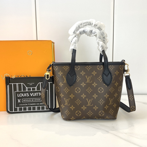 ルイヴィトンバッグ背面デザイン